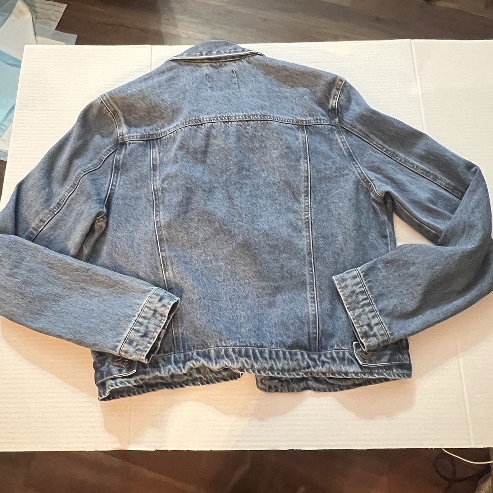 Love Tree Women Classic Light Blue Jean Denim Jacket with pockets size Large - Picture 2 of 10